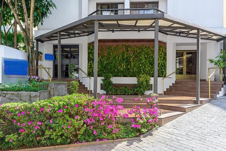 M256 | Flat localizado no Jardins